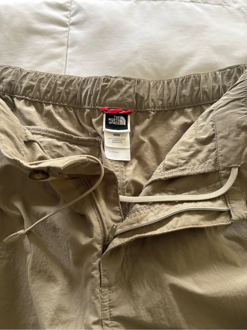 The North Face Cargo Shorts 100% Nylon Sz M Ins 9.5”Stowable Hike Climb Gorpcore